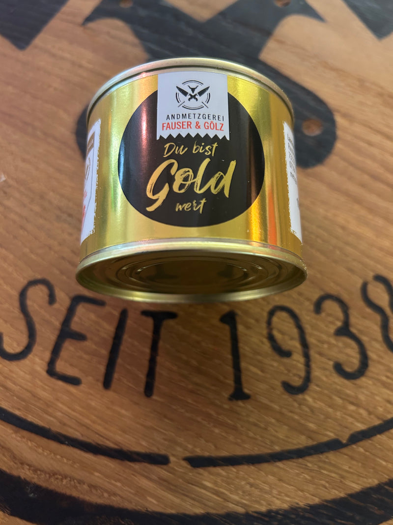 Laden Sie das Bild in Galerie -Viewer, Gold Lyoner Wurst | 100% Rindfleisch  | 195 Gramm | eigene Herstellung | perfekt als Geschenk für die Besten geeignet
