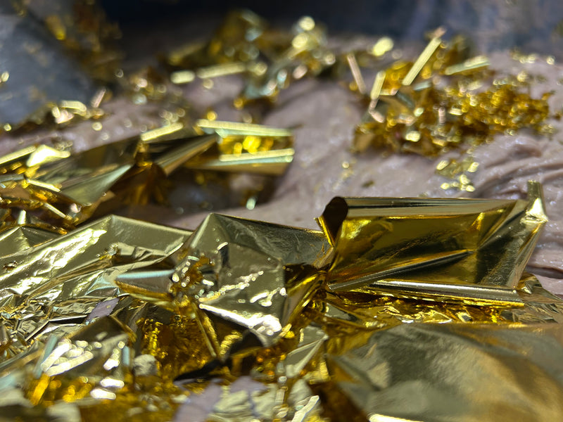 Laden Sie das Bild in Galerie -Viewer, Gold Lyoner Wurst | 100% Rindfleisch  | 195 Gramm | eigene Herstellung | perfekt als Geschenk für die Besten geeignet
